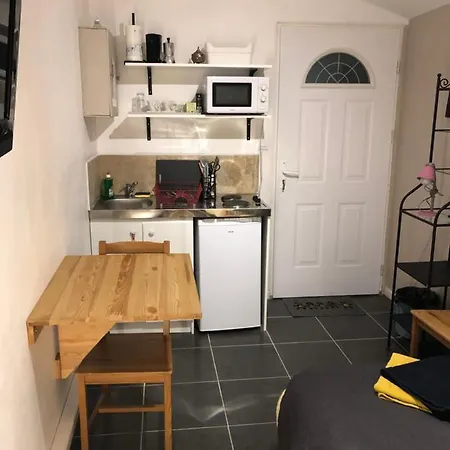 Pansiyon Petit Studio 12 M2 Et Place De Parking Gratuite